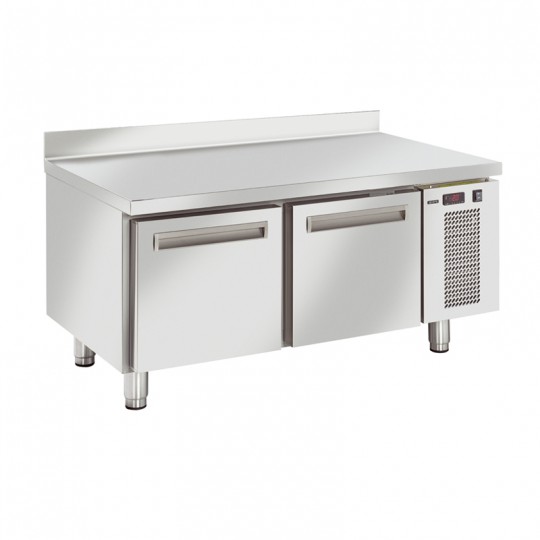 Table réfrigérée en inox avec dosseret, de 2 à 3 tiroirs en inox, 150 litres, -2°/+7°C, GN 1/1, 685mm